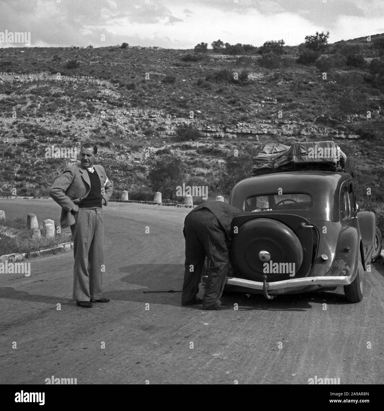 Quatre amis en voiture jusqu'à l'Espagne, 1930. Banque D'Images