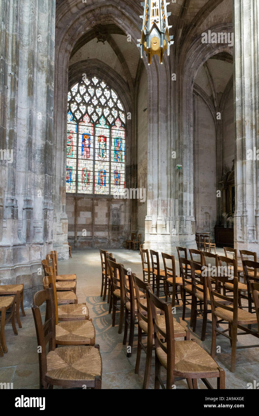 Rouen, Seine-Maritime / France - 12 août 2019 - vue de l'intérieur de l'église de Saint-Maclou à Rouen Banque D'Images