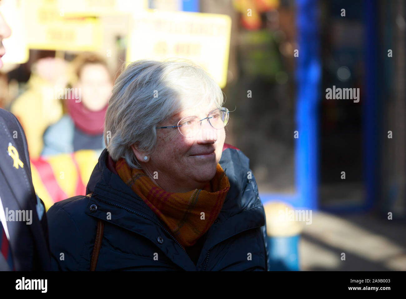 Edinburgh, Royaume-Uni. 14Th Nov 2019. L'économiste espagnol Clara Ponsati arrive à St Leonards de Police le 14 novembre 2019 à Édimbourg, en Écosse. Credit : Pako Mera/Alamy Live News Banque D'Images