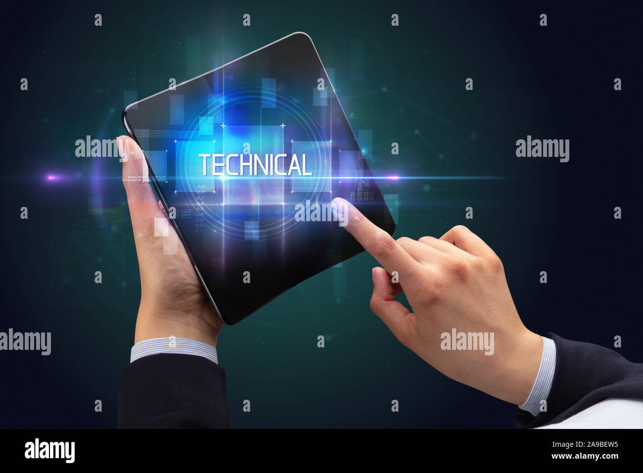 Businessman holding a smartphone pliable avec inscription technique, nouvelle technologie concept Banque D'Images