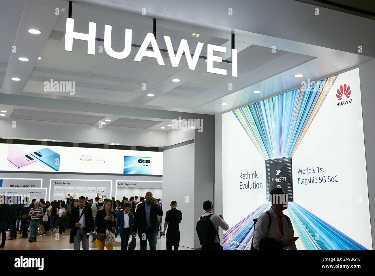 06.09.2019, Berlin, Berlin, Allemagne - La HUAWEI stand à l'IFA. La société chinoise présente ses innovations dans le domaine des communications mobiles. Banque D'Images