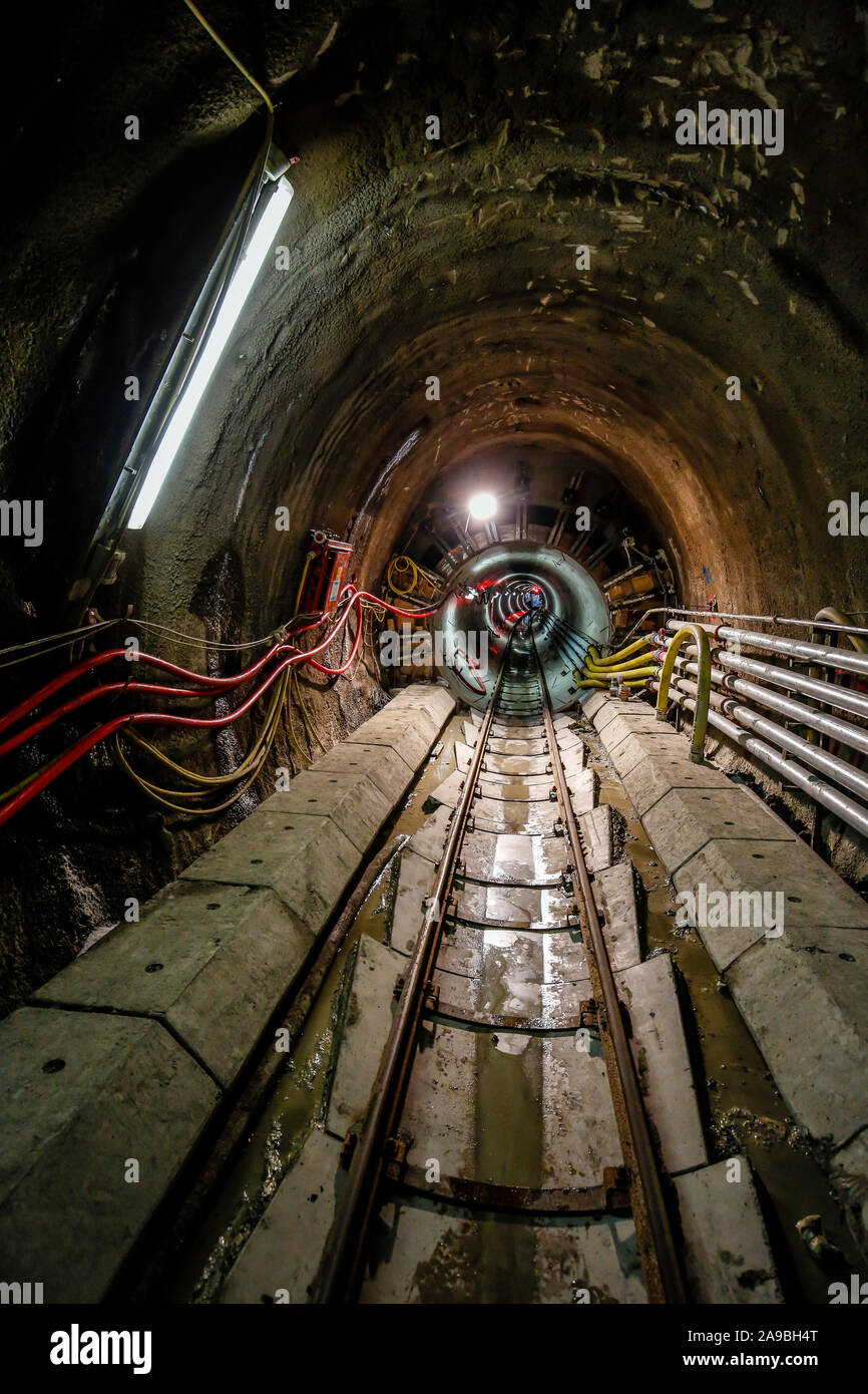 20.11.2014, Bottrop, Rhénanie du Nord-Westphalie, Allemagne - conversion Emscher, nouvelle construction de l'Emscher, tunnel d'égout AKE tuebbing la conduite au niveau de l'arbre Banque D'Images