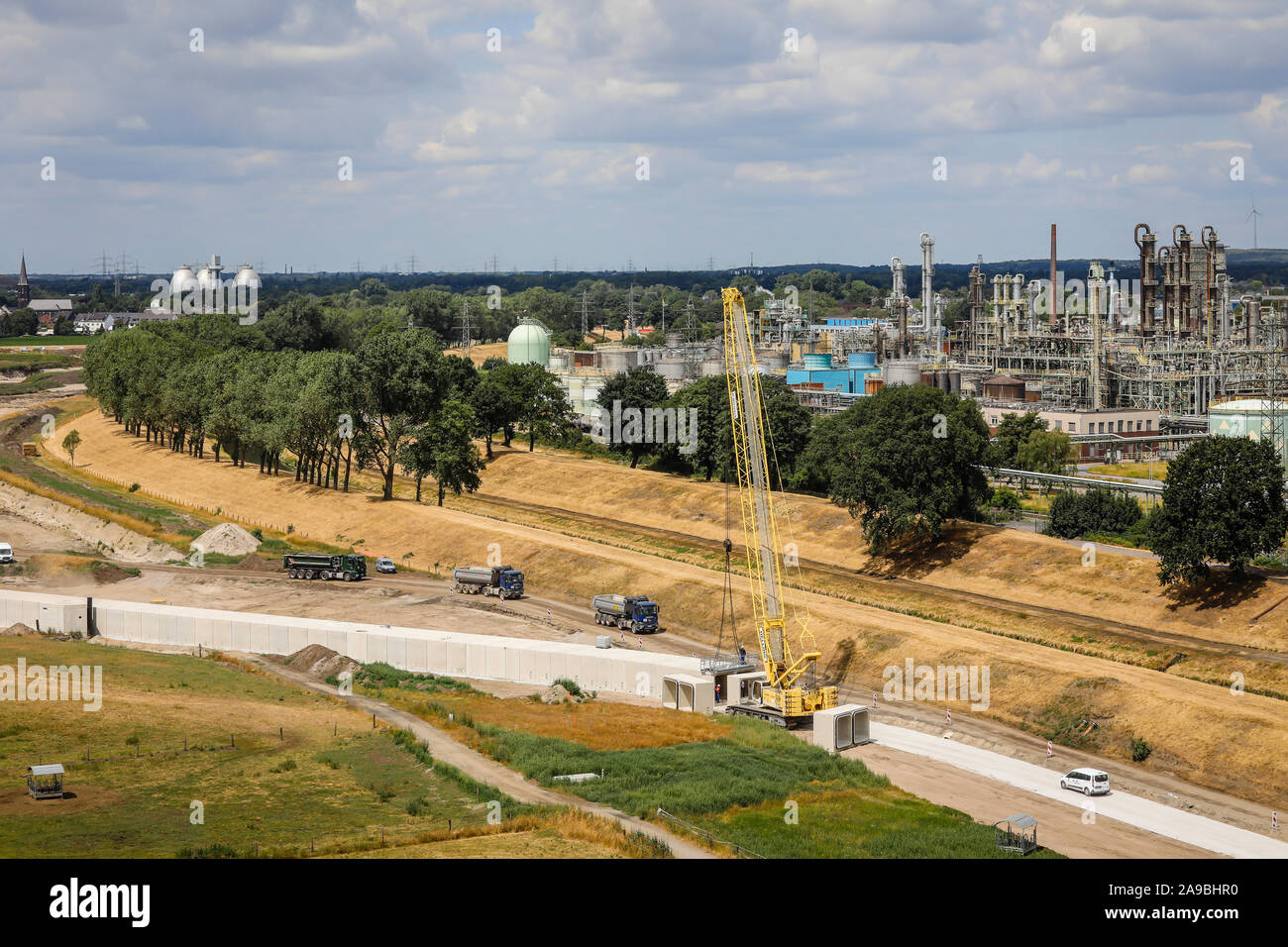 09.07.2019, Oberhausen, Rhénanie du Nord-Westphalie, Allemagne - conversion Emscher, nouvelle construction de l'Emscher AKE d'égout, d'ici à l'Holtener Feld fra Banque D'Images