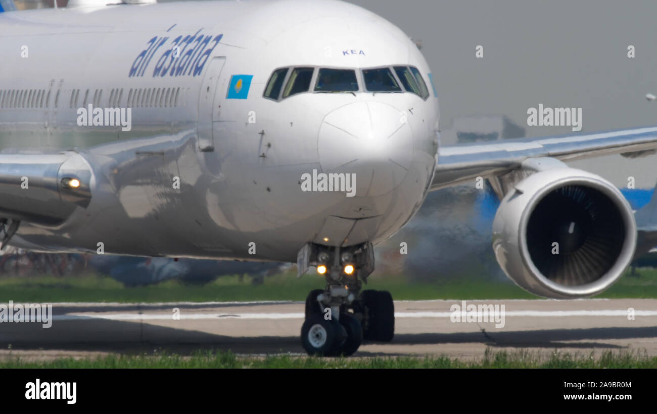 Air Astana Boeing 767 Banque D'Images