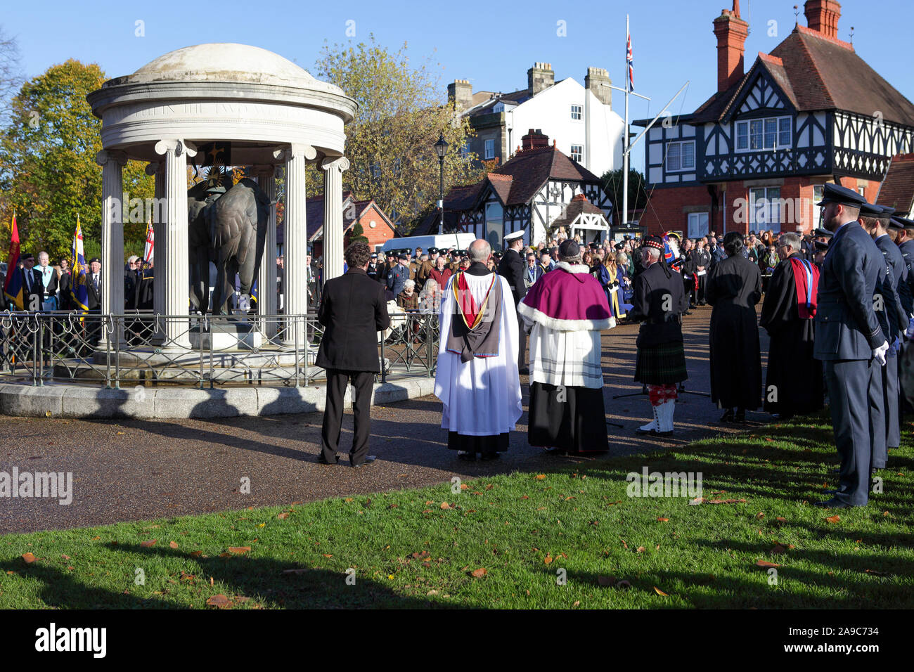 Commémorations du jour à Shrewsbury en ce beau dimanche matin de novembre. Banque D'Images