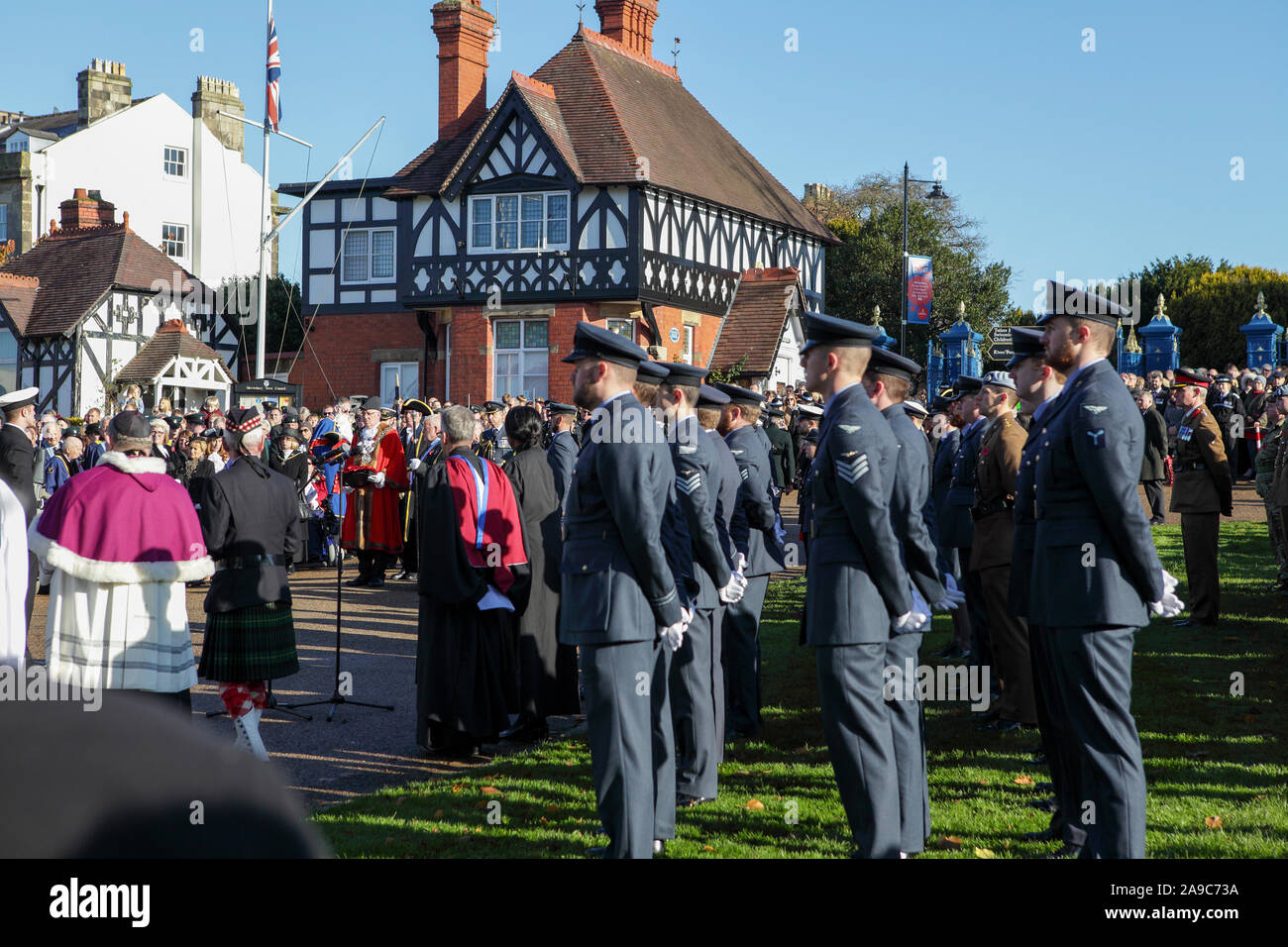 Commémorations du jour à Shrewsbury en ce beau dimanche matin de novembre. Banque D'Images