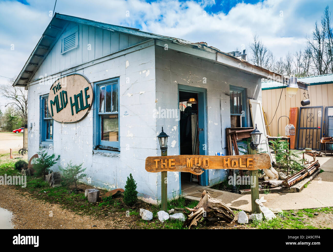 Le bourbier est un magasin d'épargne le long de la route 82 dans la réforme, de l'Alabama. Banque D'Images