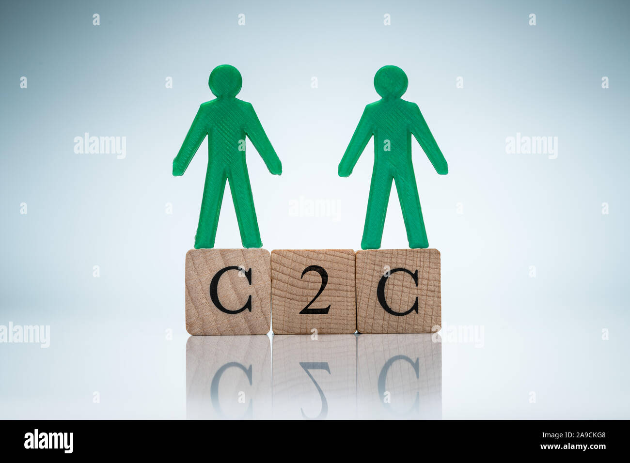 C2C des blocs en bois représentant les consommateurs au modèle d'affaires Banque D'Images