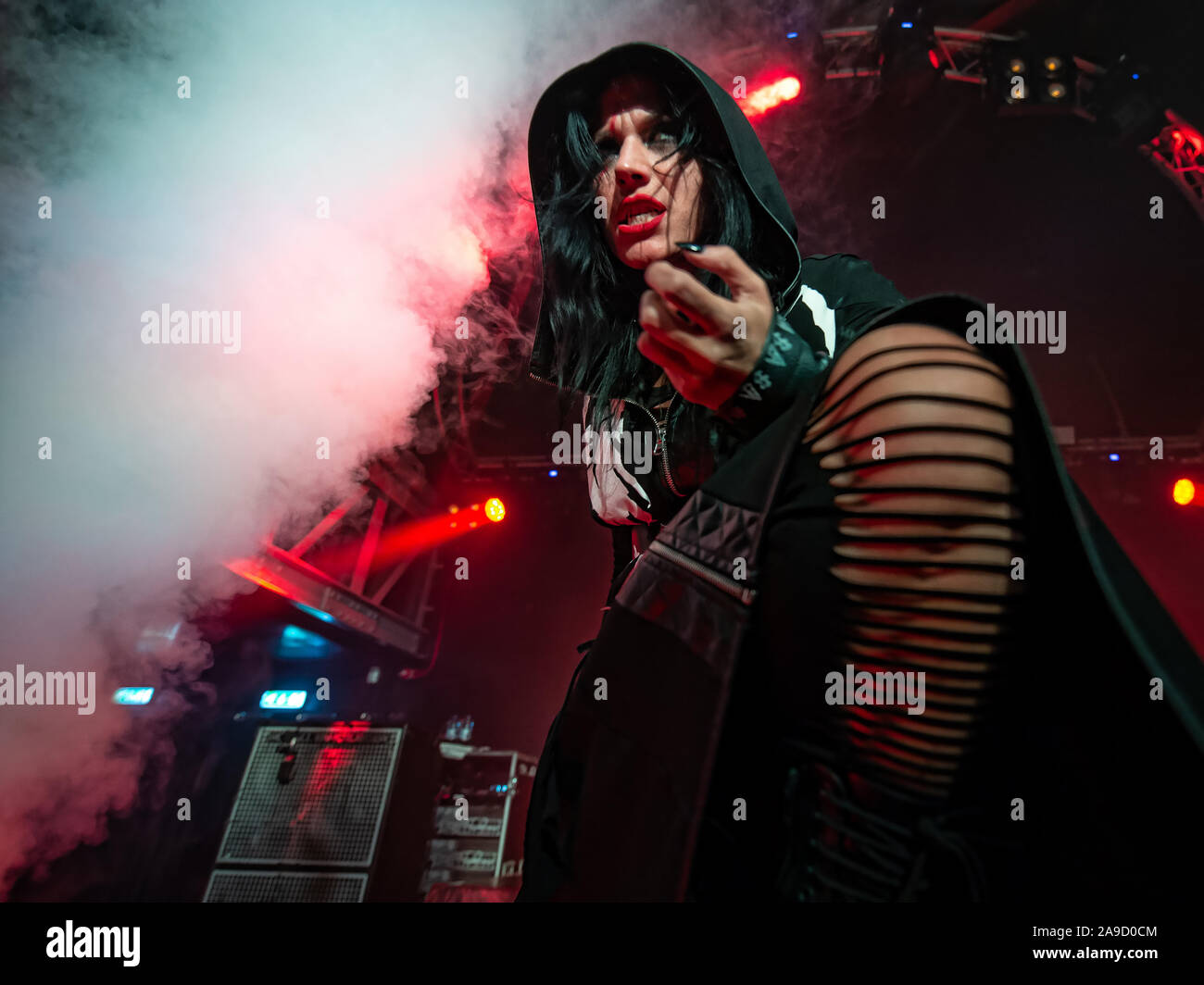 Glasgow, Ecosse, Royaume-Uni 13 novembre 2019 - Italien EMO rockers Lacuna Coil de divertir une foule à l'intérieur du garage. Copyright Stuart Westwood Banque D'Images