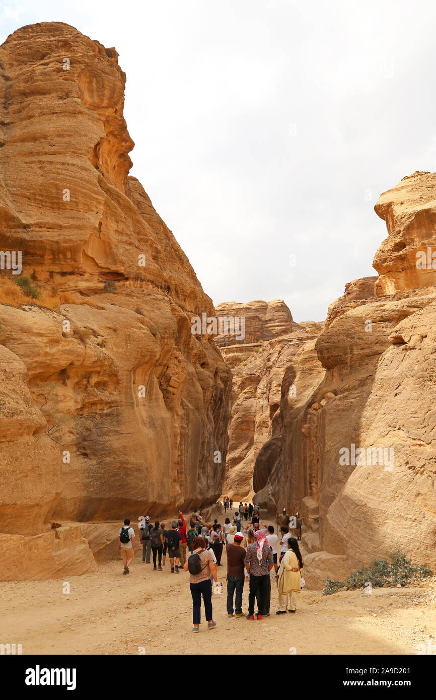 Vestiges de l'Arche monumentale, Siq, Petra, Wadi Musa, Ma'an Governorate, Jordanie, Moyen-Orient Banque D'Images