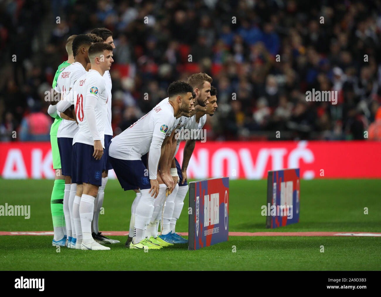 Londres, Royaume-Uni. 14Th Nov, 2019. L'équipe de l'Angleterre posent pour une photographie. Le match entre l'Angleterre et le Monténégro est la 1000e senior men's international match et c'est l'Angleterre v Monténégro UEFA Qualificatif de l'euro au stade de Wembley, Londres, le 14 novembre 2019. **Utilisation éditoriale uniquement, licence requise pour un usage commercial. Aucune utilisation de pari, de jeux ou d'un seul club/ligue/dvd publications** Crédit : Paul Marriott/Alamy Live News Banque D'Images