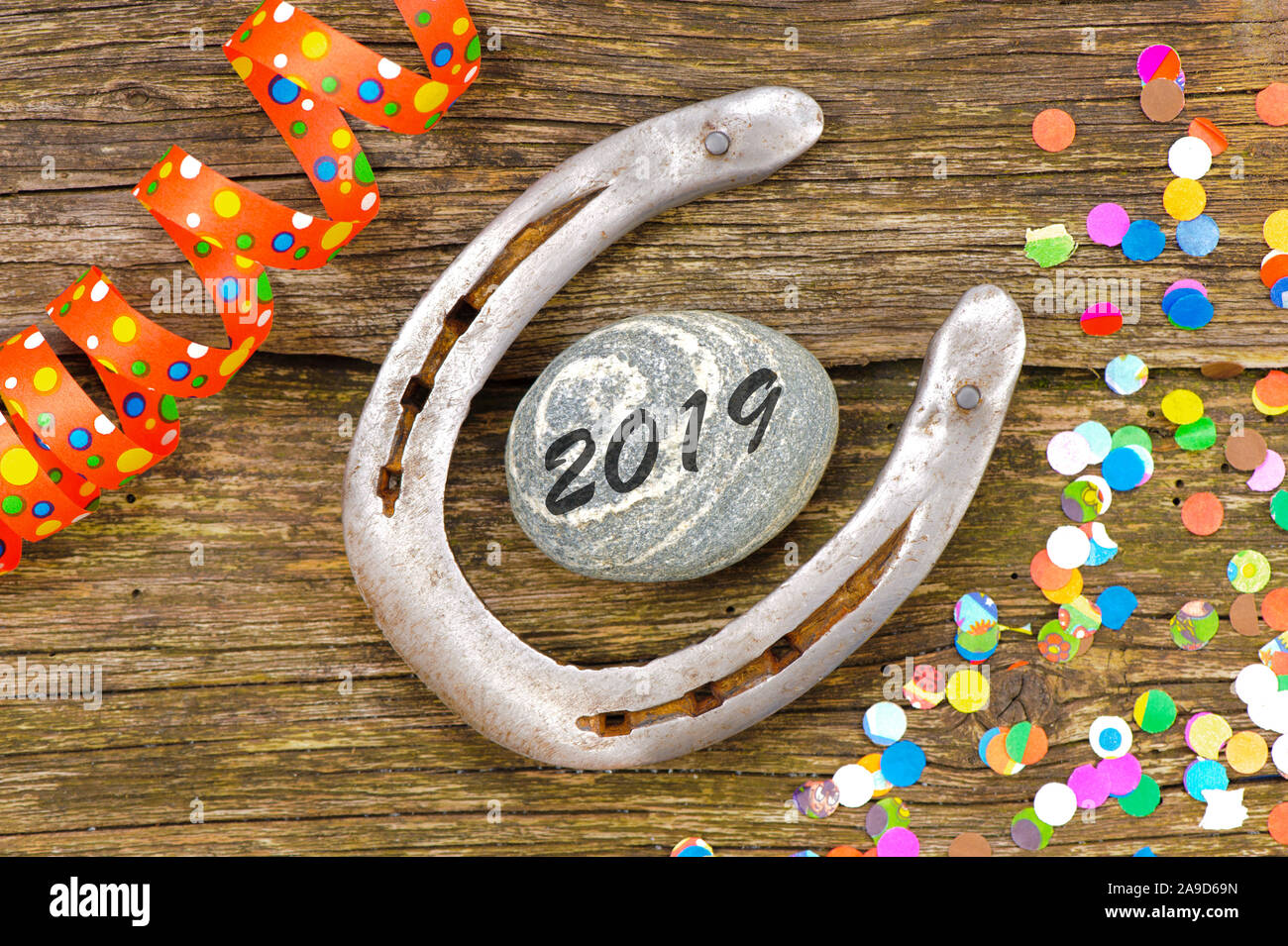 Vieux horseshoe, symbole de chance, Nouvelle Année 2019 Banque D'Images
