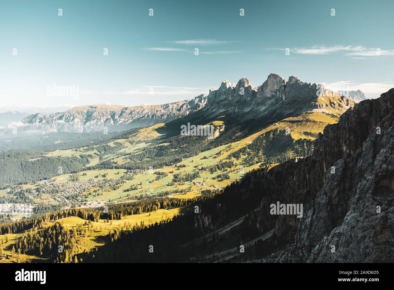 Panorama de montagnes Groupe Rosengarten, depuis le sommet de Ciampac Sas Banque D'Images