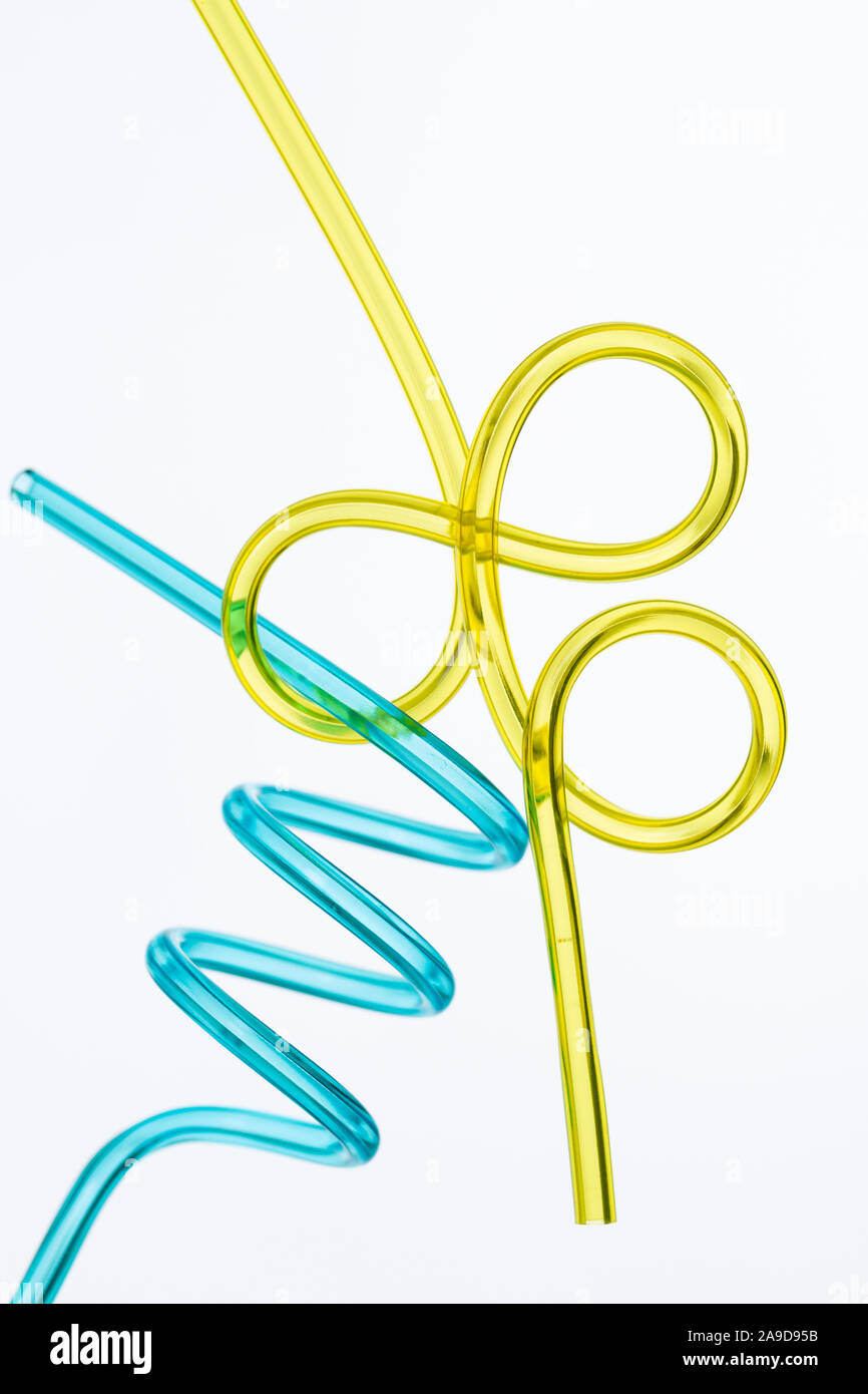 Des pailles, bleu, jaune, studio Banque D'Images