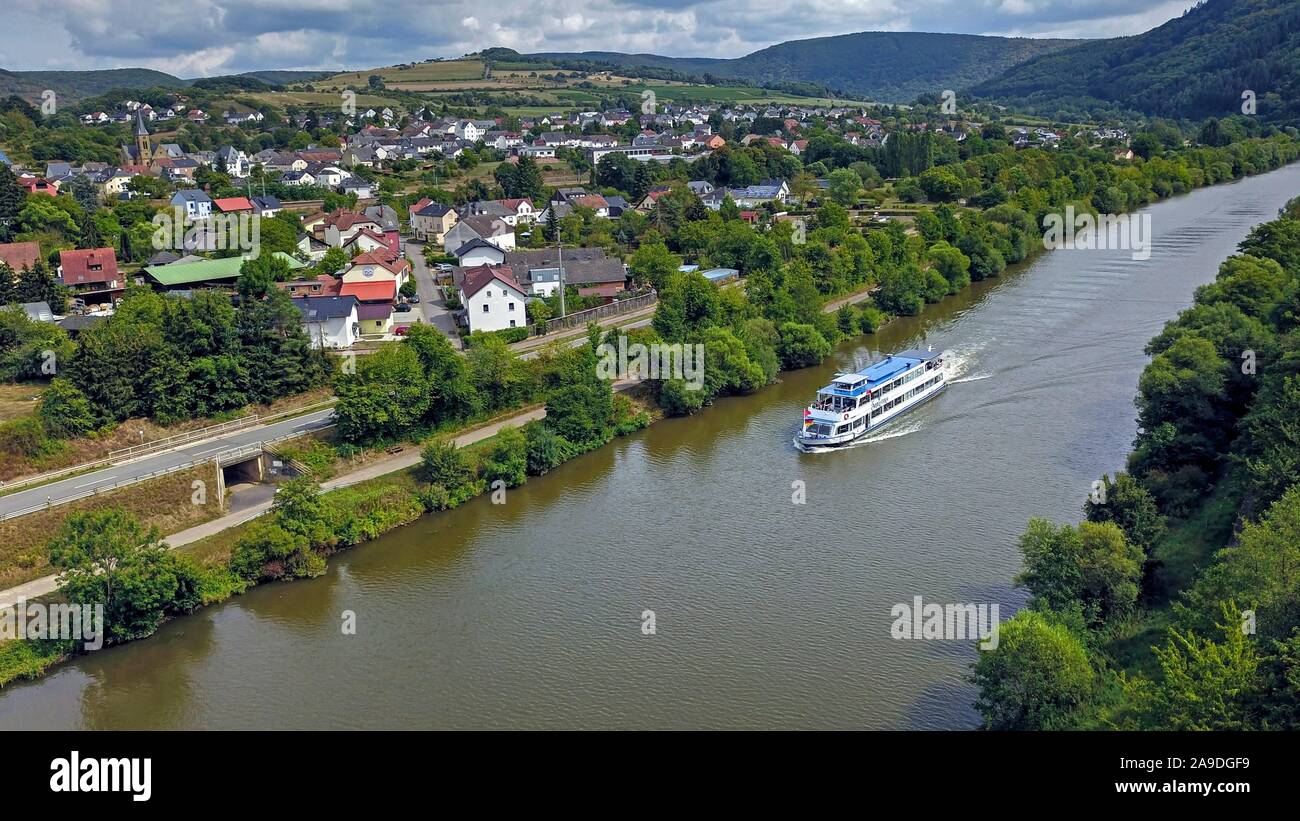Navire d'excursion sur la Sarre à Serrig, Rhénanie-Palatinat, Allemagne Banque D'Images