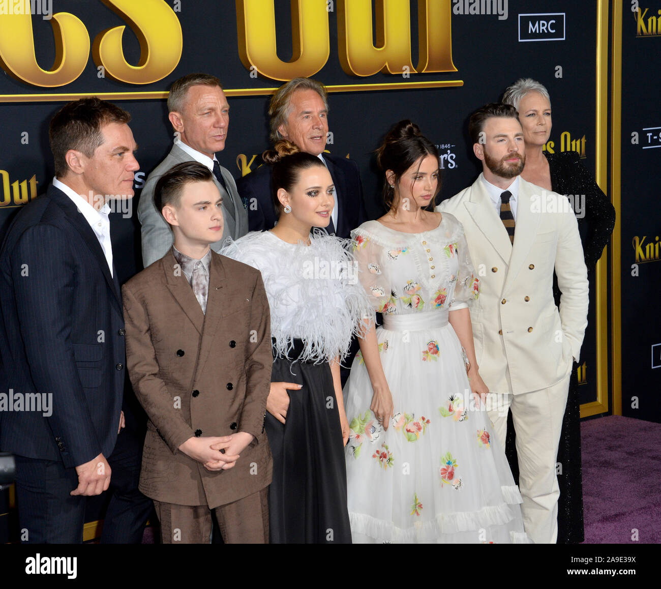 Los Angeles, USA. 14Th Nov, 2019. Michael Shannon, Jaeden Martell, Katherine Langford, Daniel Craig, Ana de Armas, Don Johnson, Chris Evans & Jamie Lee Curtis à la première de 'Knives out' au Regency Village Theatre. Photo : Paul Smith/Featureflash Crédit : Paul Smith/Alamy Live News Banque D'Images