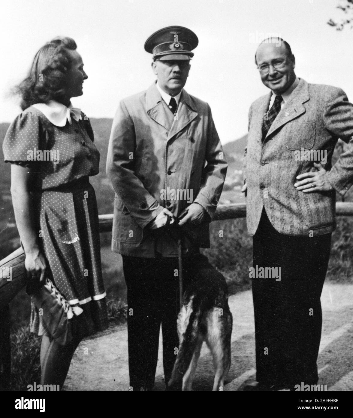 Eva Braun Collection (trinaest) - Adolf Hitler lors de sa retraite à l'extérieur ca. fin des années 1930 ou au début des années 1940 Banque D'Images