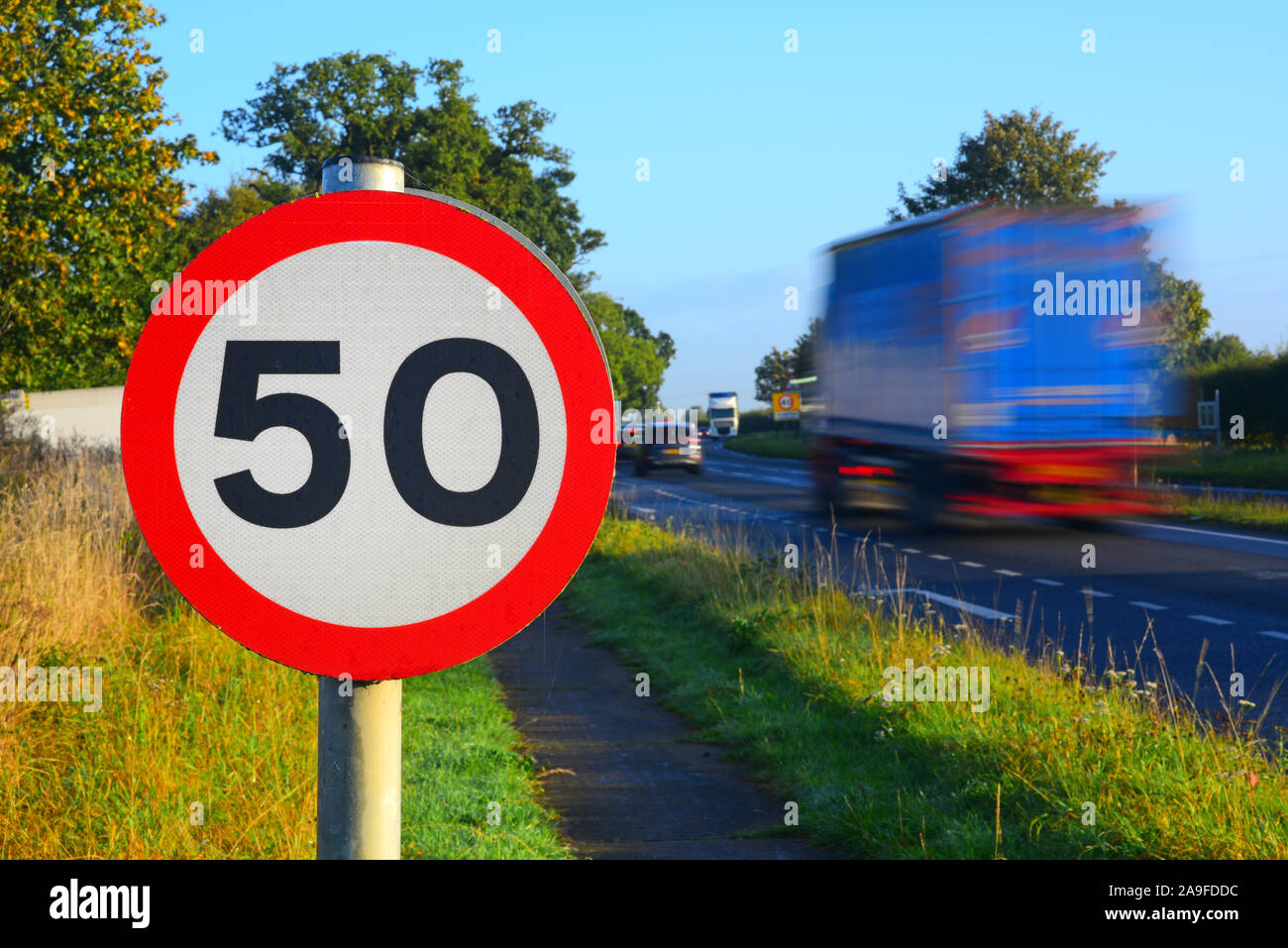 Camion passant 50mph avertissement de limite de vitesse routière sign york Royaume-Uni Banque D'Images