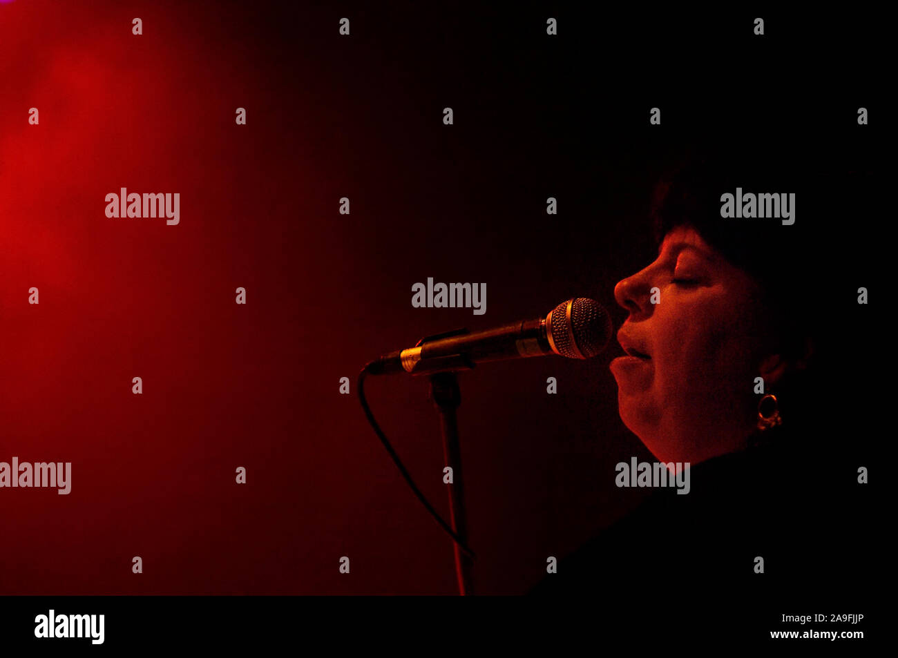 Chanteur et musicien de jazz Liane Carroll effectuant à Hastings, East Sussex, England, UK Banque D'Images