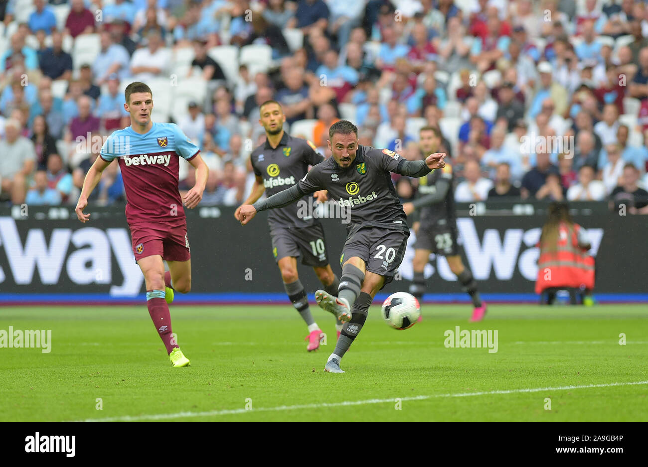 Un gros manque de Josip Drmic de Norwich au cours de la West Ham vs Manchester City Premier League match au stade de Londres samedi 31 août 2019-Editori Banque D'Images