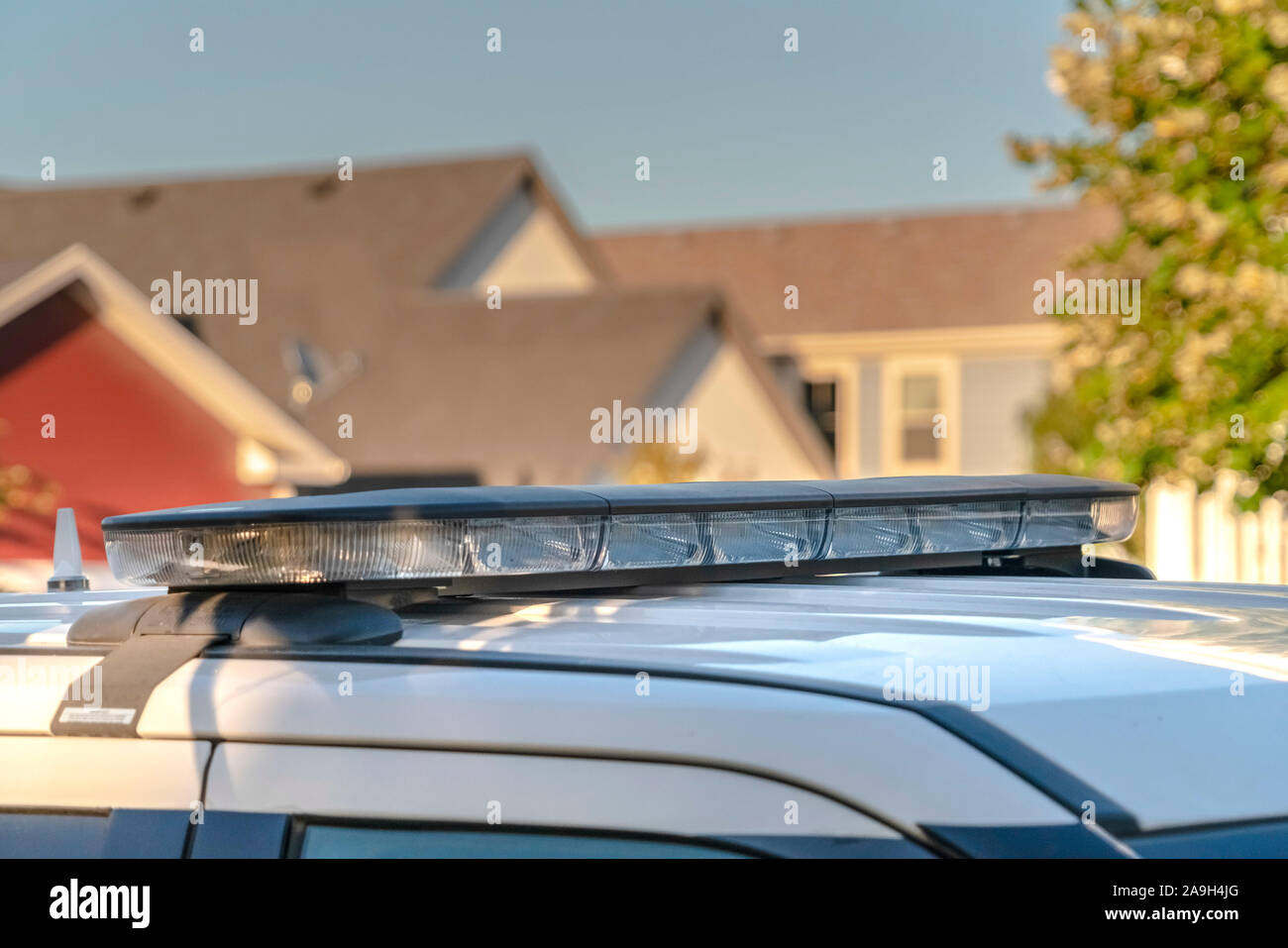 Lumières sur le dessus d'une voiture de police Banque D'Images