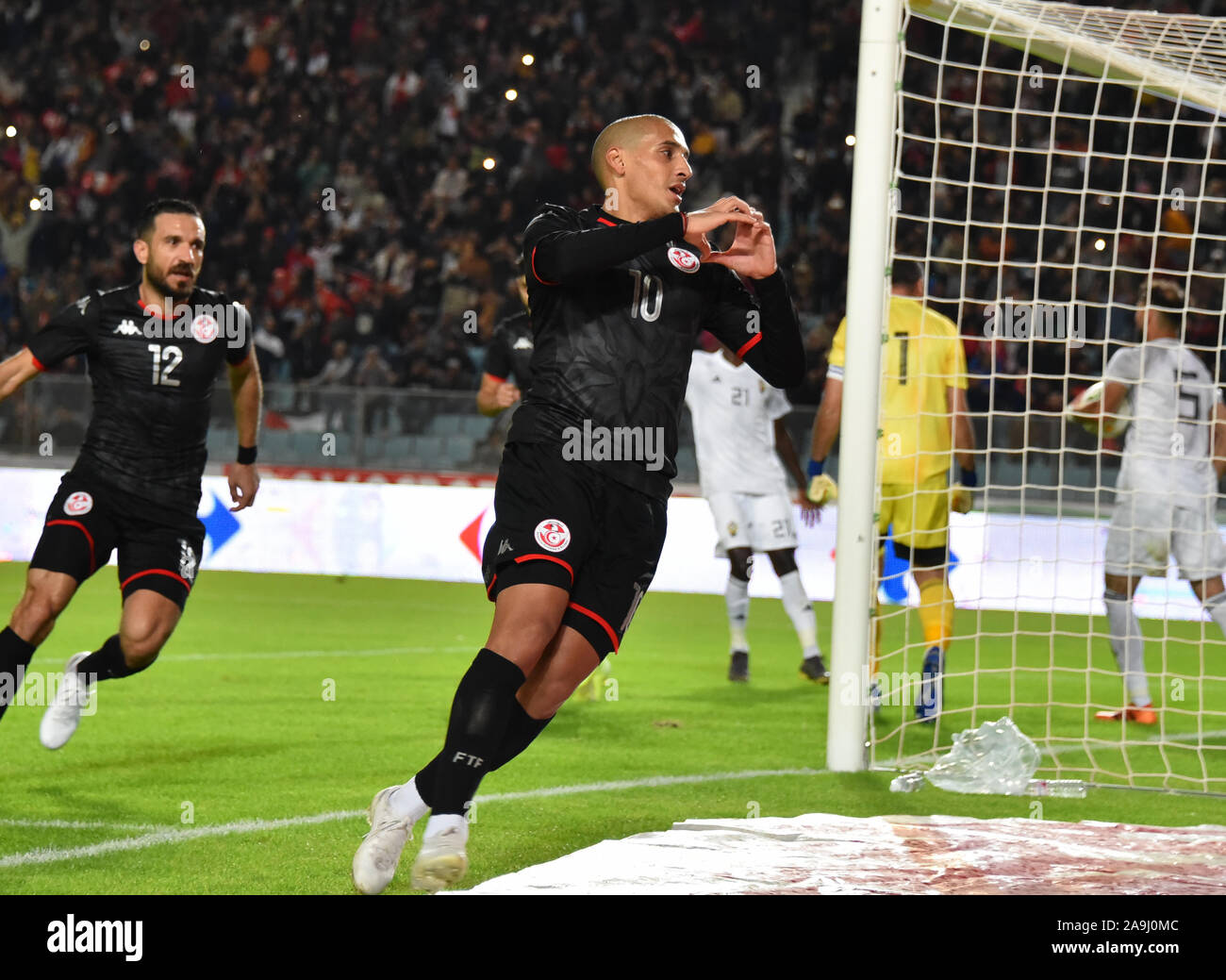 Tunis, Tunisie. 15 Nov, 2019. La Tunisie célèbre Wahbi Khazri après avoir marqué un but lors de la coupe d'Afrique des Nations 2021 groupe J football match de qualification entre la Tunisie et la Libye au Stade Olympique de rades.(score final ; Tunisie 4:1 La Libye) Credit : SOPA/Alamy Images Limited Live News Banque D'Images