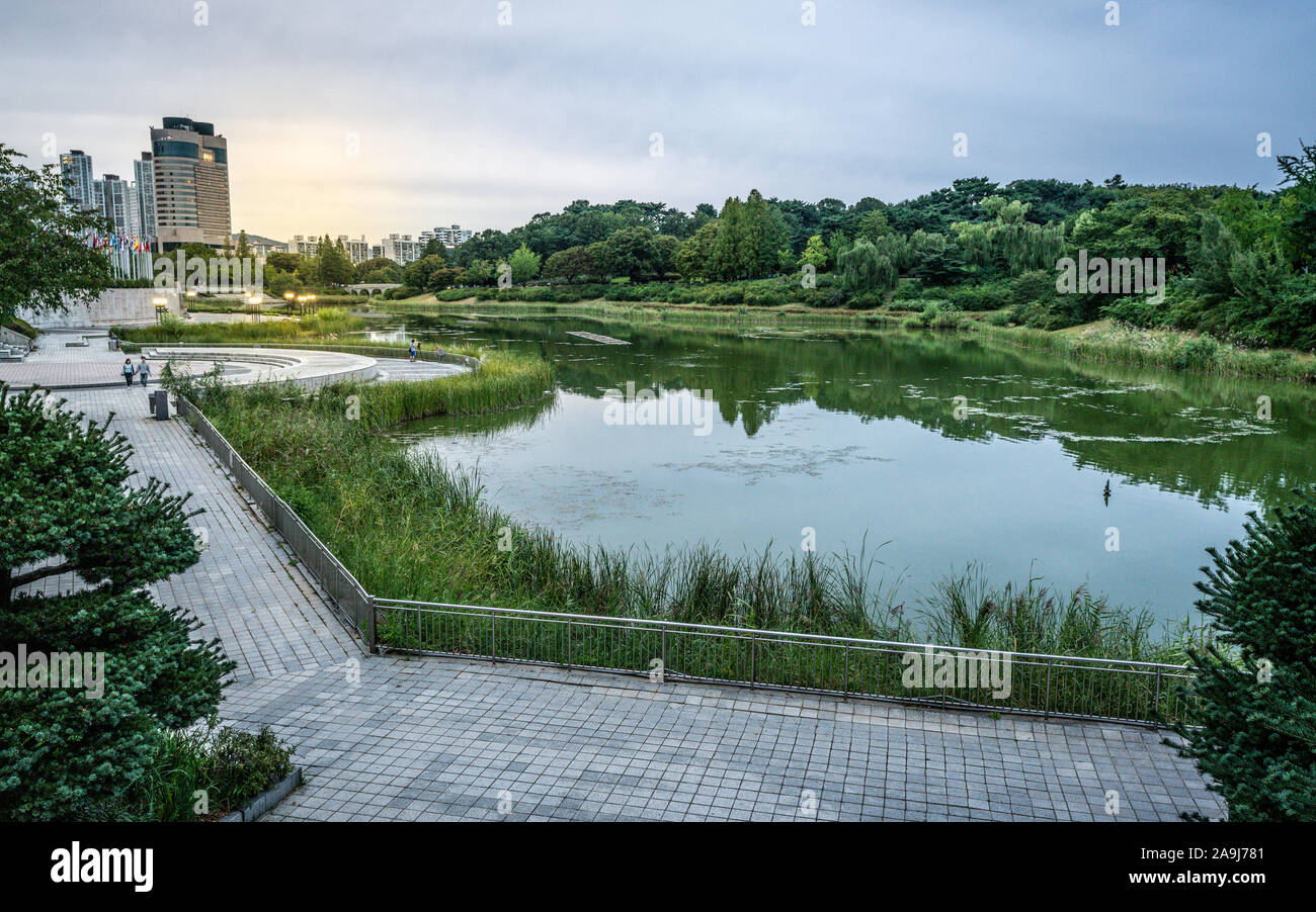 Le paysage du parc olympique dans la région de Songpa-gu Seoul Corée du Sud Banque D'Images