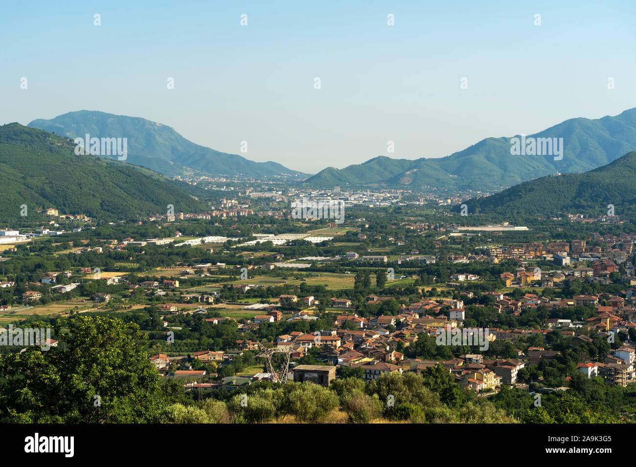 Paysage d'été dans l'Irpinia près de Avellino Campania, Italie Banque D'Images