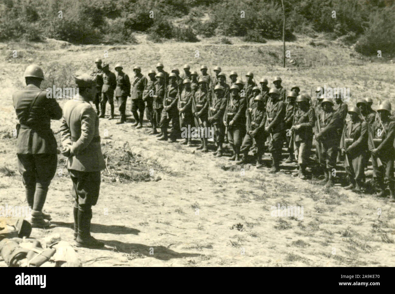 Les troupes de l'armée italienne déployés pendant la campagne albanaise à retrouver Pernet, Albanie Banque D'Images