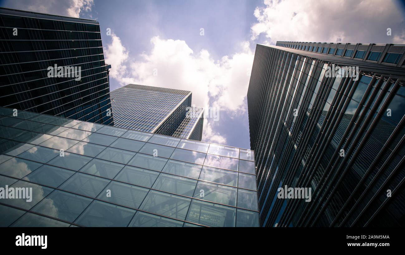 Docklands gratte-ciel. Un portrait de la gratte-ciel de verre et d'acier dans les Docklands de Londres, l'un des principaux financiers du Royaume-Uni et d'affaires. Banque D'Images