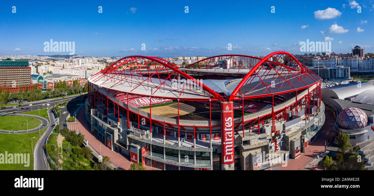 Vue aérienne sur Benfica de Lisbonne appelé stade de football Estadio da Luz - vue panoramique haute résolution Banque D'Images