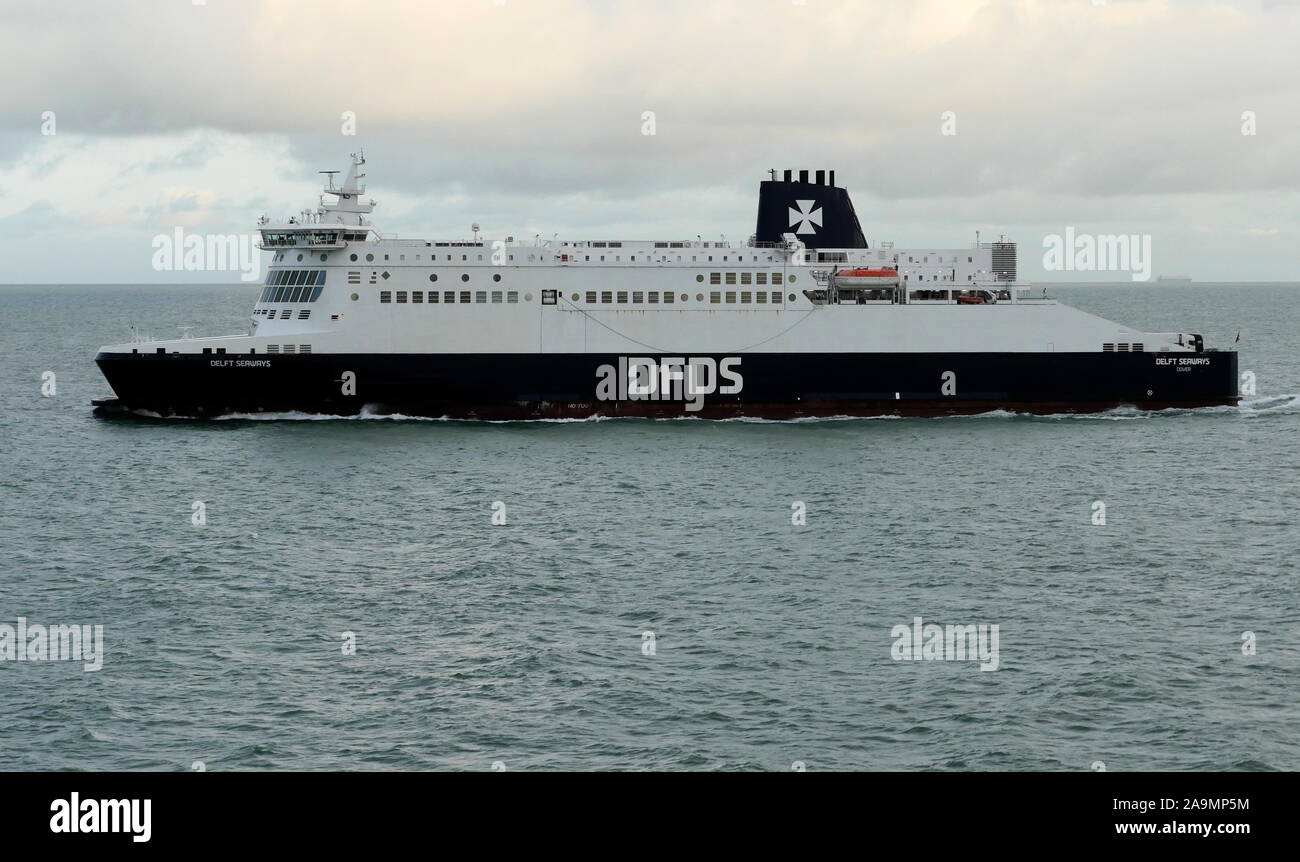 AJAXNETPHOTO. 23e Septembre, 2019. Canal, Angleterre.- CROSS CHANNEL VOITURE ET FERRY DFDS Seaways DELFT EN DIRECTION DE DUNKERQUE.PHOTO:JONATHAN EASTLAND/AJAX REF:192609 GX8  20523 Banque D'Images