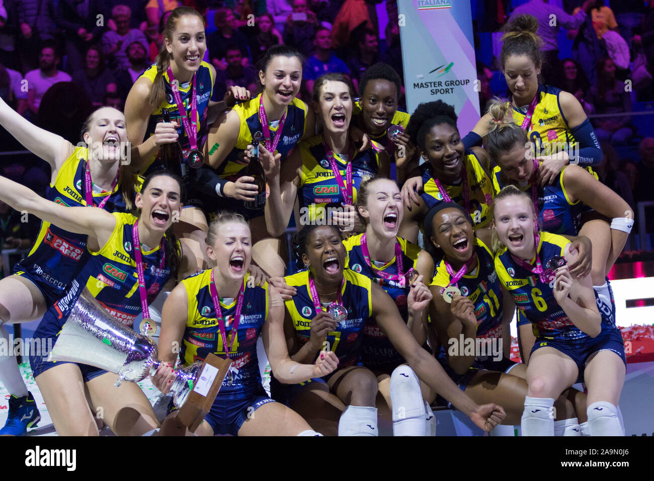 Milan, Italie. 16 Nov 2019. premiazione - imoco Imoco volley Volley Conegliano Conegliano au cours vs Igor Volley Novara - Italian Supercup Women - Crédit : LPS/Elisa Calabrese/Alamy Live News Banque D'Images