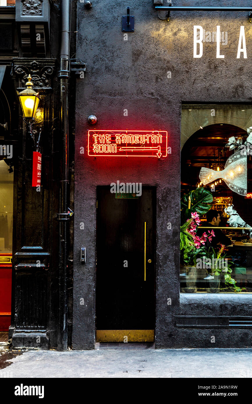 L'extérieur de la Chambre, ramboutan à manger privée à la Black Roe restaurant, Mayfair, London, UK Banque D'Images