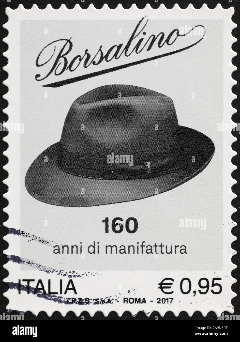 Chapeau de luxe par Borsalino sur timbre-poste italien Photo Stock - Alamy
