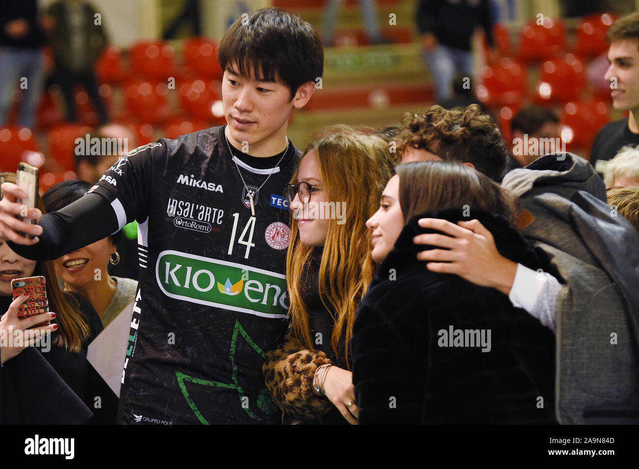 Padova, Italie. 14Th Nov, 2019. Yuki Ishikawa (Padoue), le 14 novembre 2019 - Volley-ball : Serie A match entre l'Kioene Padova 1-3 Sécurité Sir Kioene à Pérouse Conad Arena à Padoue, en Italie. Credit : Itaru Chiba/AFLO/Alamy Live News Banque D'Images
