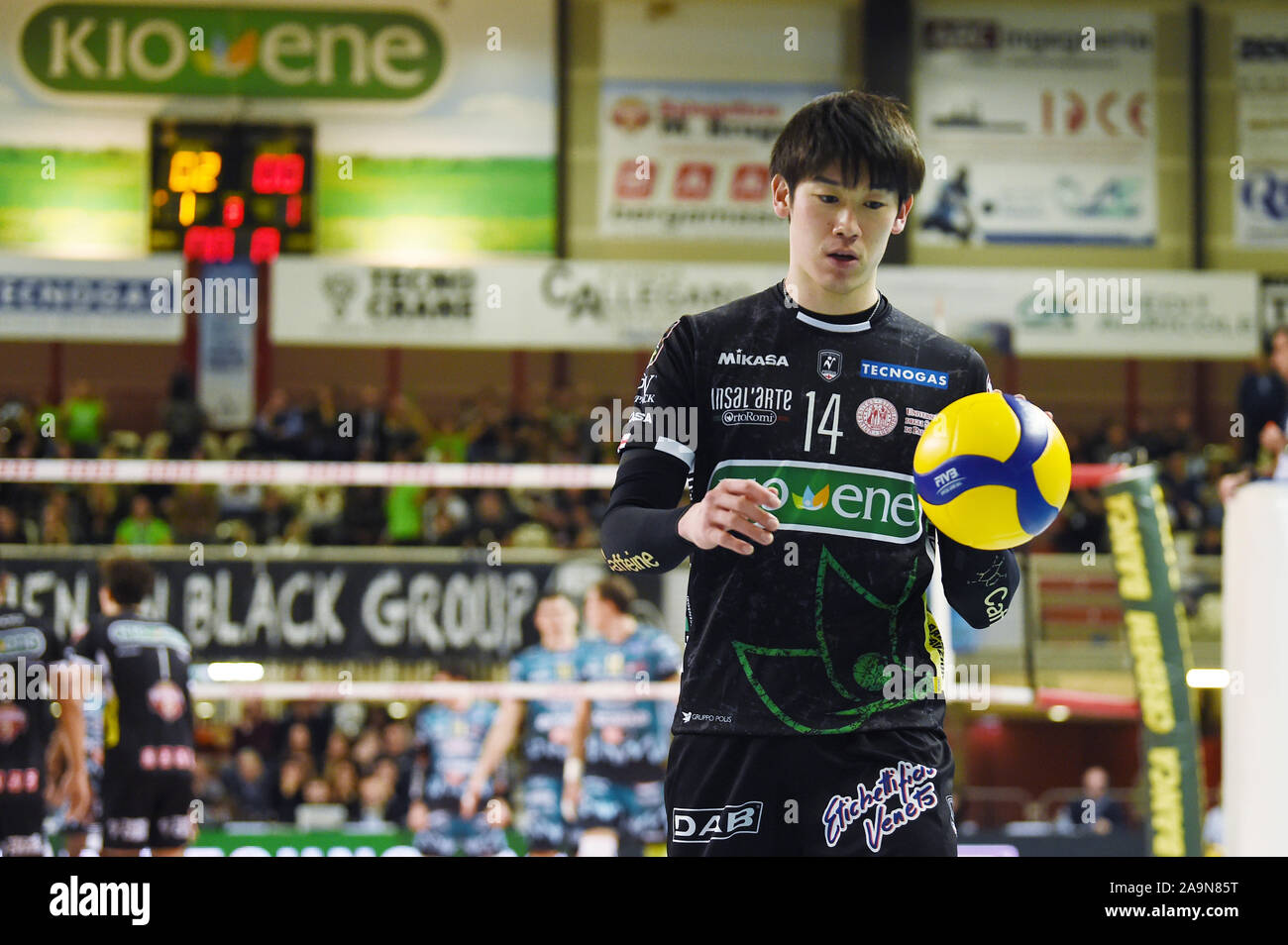 Padova, Italie. 14Th Nov, 2019. Yuki Ishikawa (Padoue), le 14 novembre 2019 - Volley-ball : Serie A match entre l'Kioene Padova 1-3 Sécurité Sir Kioene à Pérouse Conad Arena à Padoue, en Italie. Credit : Itaru Chiba/AFLO/Alamy Live News Banque D'Images