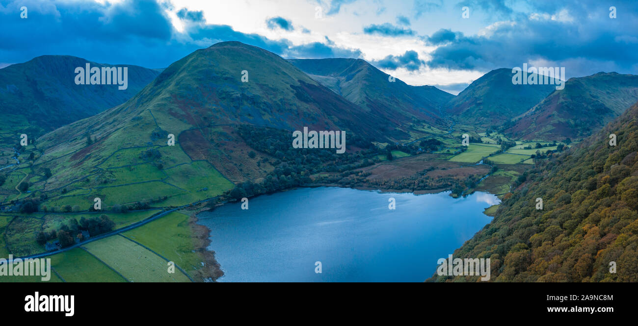 Vue aérienne plus Hartsop Valley et des frères de l'eau à Lake District en matin d'automne, UK Banque D'Images