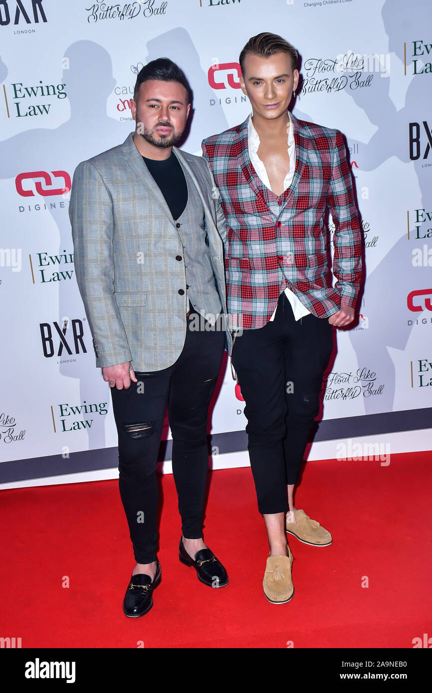 Londres, Royaume-Uni. 16 Nov 2019. Dean Rowland et Harry Derbidge arrivent à flotter comme un papillon Ball pour enfants Caudwell Charity au Grosvenor House Hotel, le 16 novembre 2019, Londres, Royaume-Uni. Credit Photo : Alamy/Capital Live News Banque D'Images
