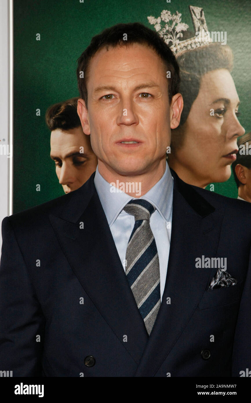 Hollywood, CA. 16 Nov, 2019. Tobias Menzies assiste à la projection de gala du festival de "la Couronne" au théâtre chinois de Grauman le 16 novembre 2019 à Hollywood, CA. Credit : Arc Sh/Espace d'image/media/Alamy Punch Live News Banque D'Images