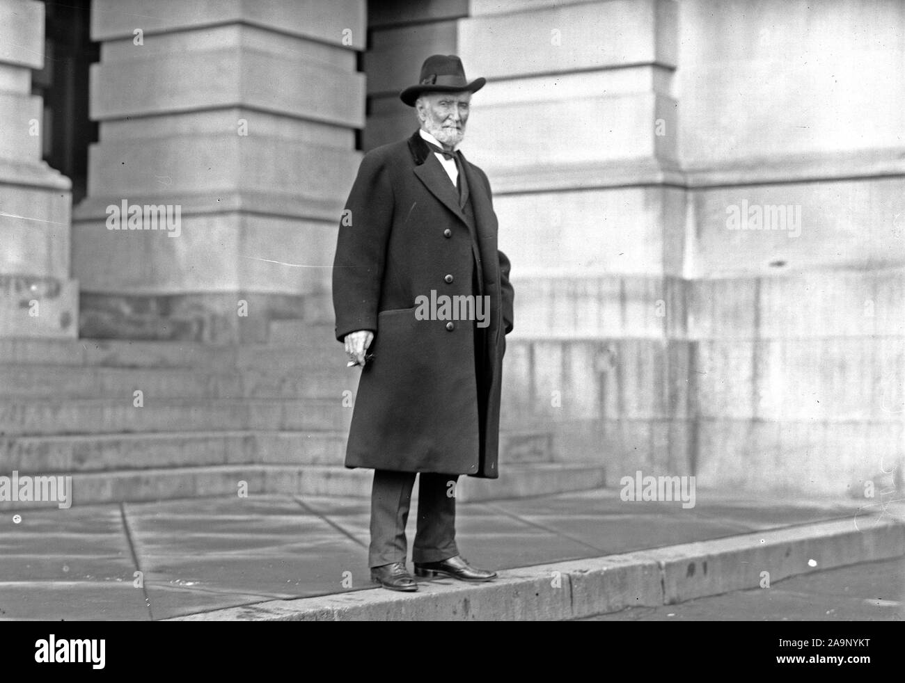 Début des années 1900, les politiciens américains - le membre du congrès Joseph G. Cannon en dehors des États-Unis Capitol Banque D'Images