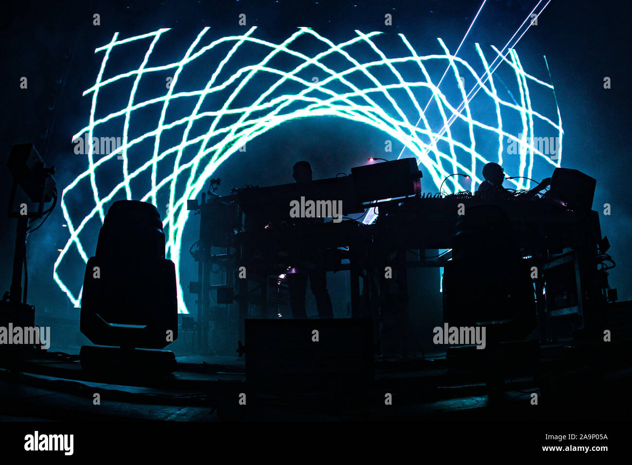 Les Chemical Brothers en concert à Milan, Italie Banque D'Images