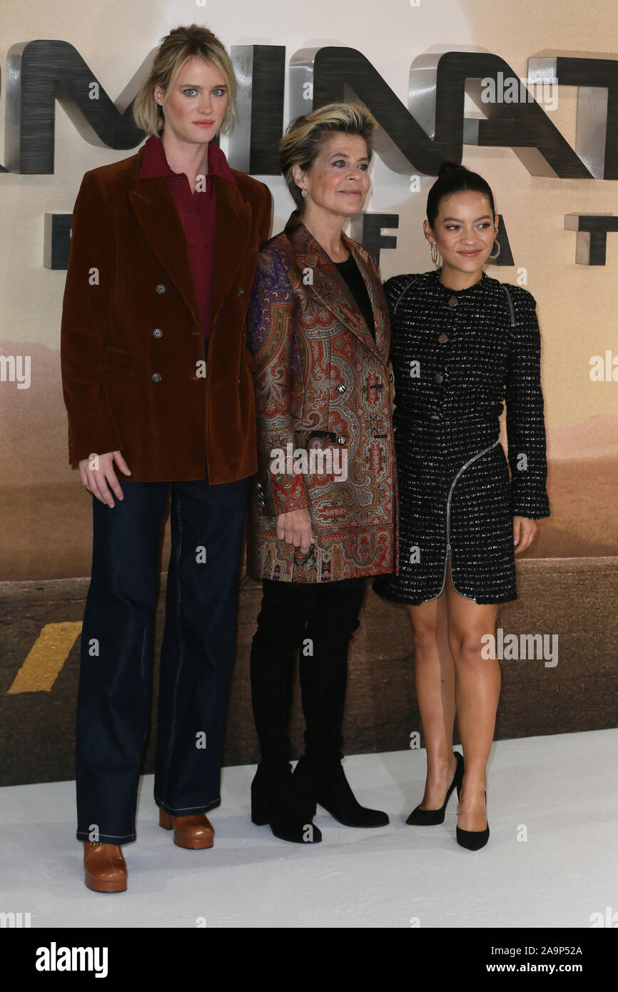 Terminator : Dark sort une séance tenue à l'hotel Mandarin Oriental, Knightsbridge avec : Mackenzie Davis, Linda Hamilton, Natalia Reyes où : London, Royaume-Uni Quand : 17 Oct 2019 Crédit : Mario Mitsis/WENN.com Banque D'Images