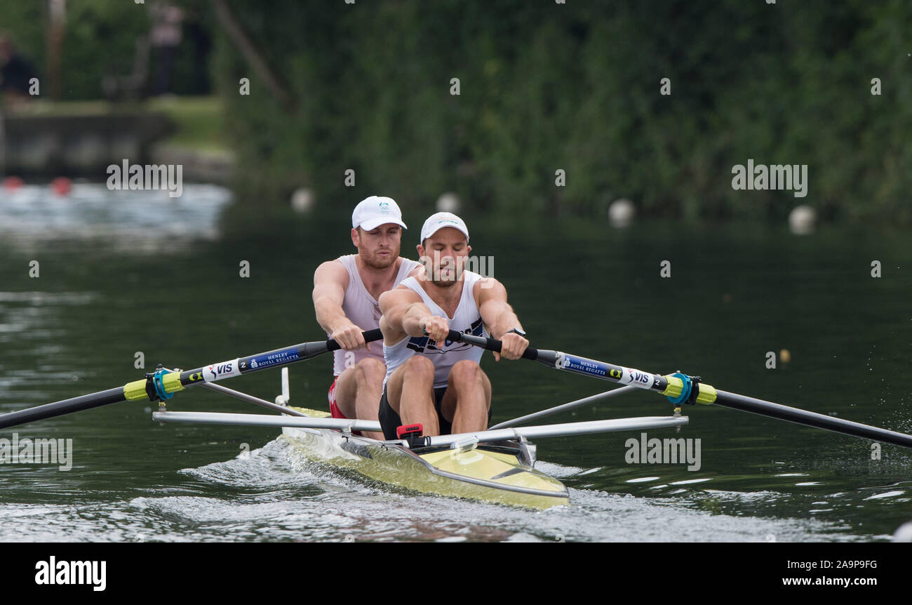 Henley-on-Thames. United Kingdom. Gobelets en argent et Nickalls' Challenge Cup. RC Mercantile et l'Université de Melbourne. AUS AUS M2-. Arc. Joshua DUNKLEY-Smith et J. BOOTH 2017 Régate royale de Henley Henley, atteindre, Tamise. 12:10:56 Saturday 01/07/2017 [crédit obligatoire. Peter SPURRIER/Intersport Images. Banque D'Images