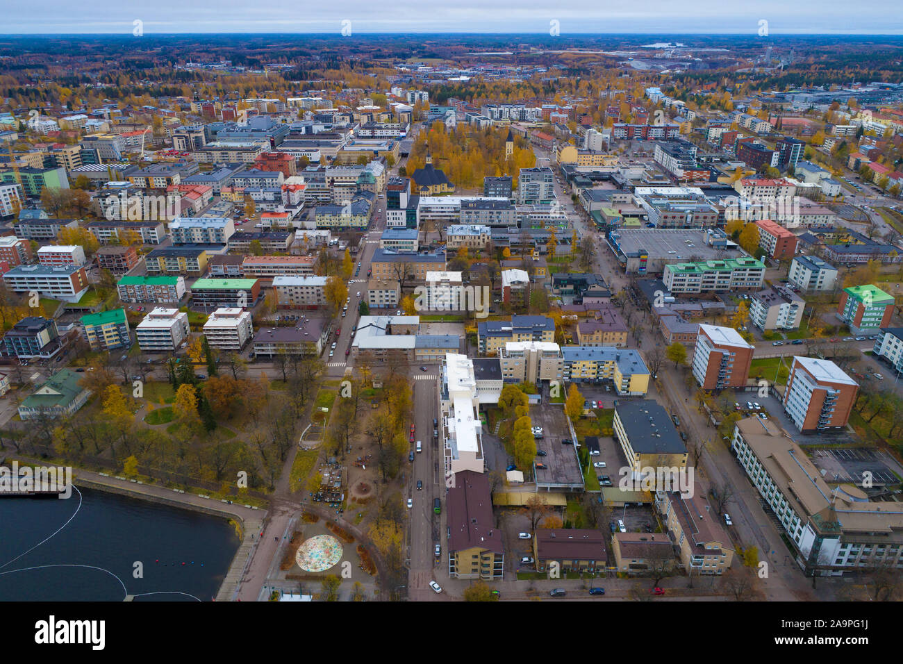 Vue supérieure du Lappeenranta moderne sur un après-midi d'octobre (Photographie aérienne). La Finlande Banque D'Images