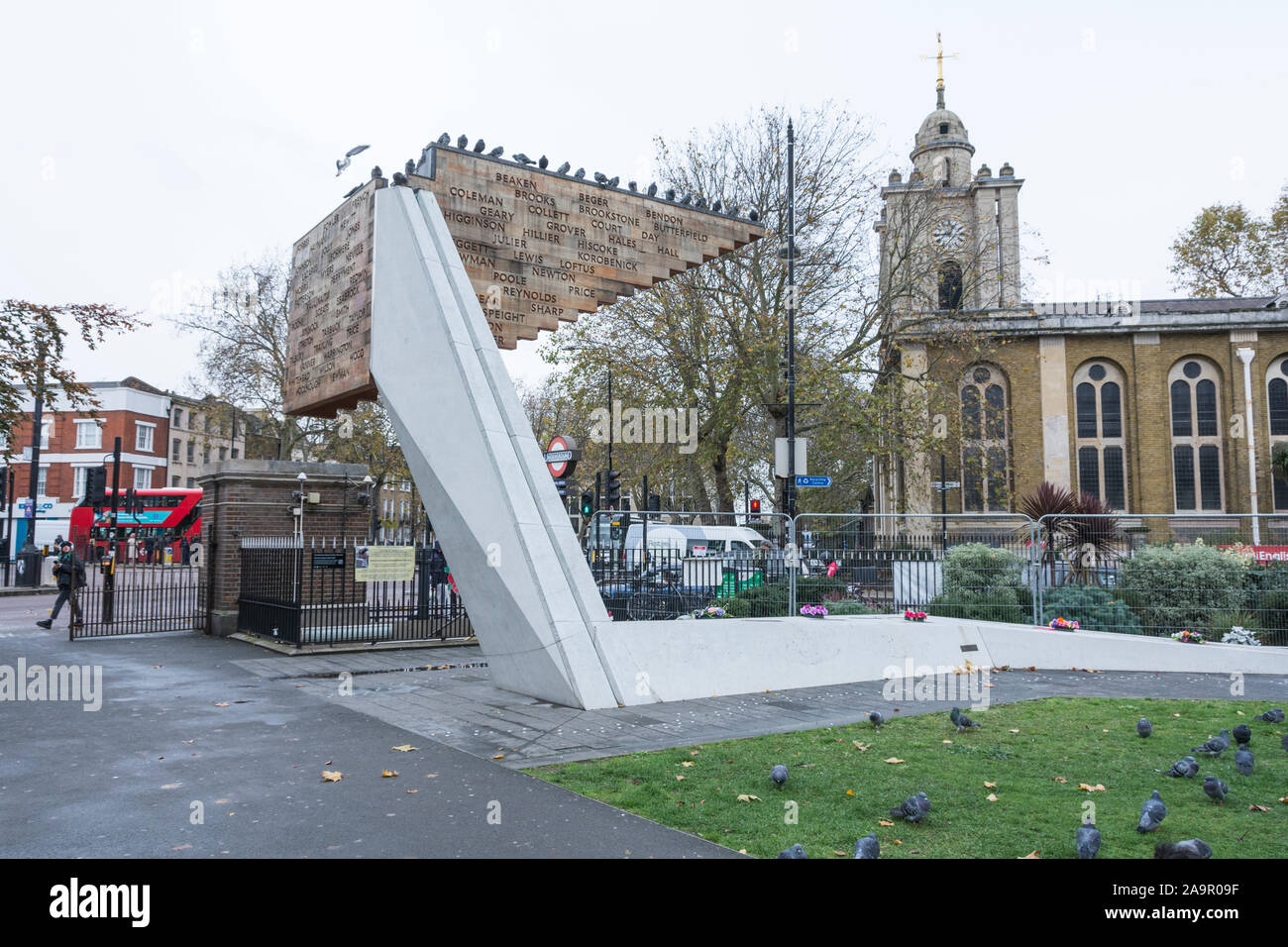 Stairway To Heaven, Bethnal Green Memorial par Architecture arboricole, la station de métro Bethnal Green, Londres, UK Banque D'Images