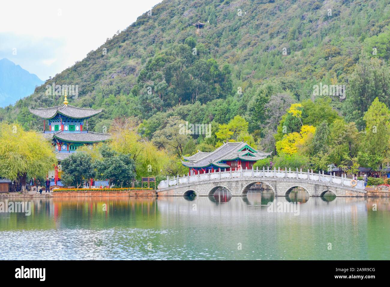 Avis de Dragon Noir extérieure ou Jade Spring Park à Lijiang Banque D'Images