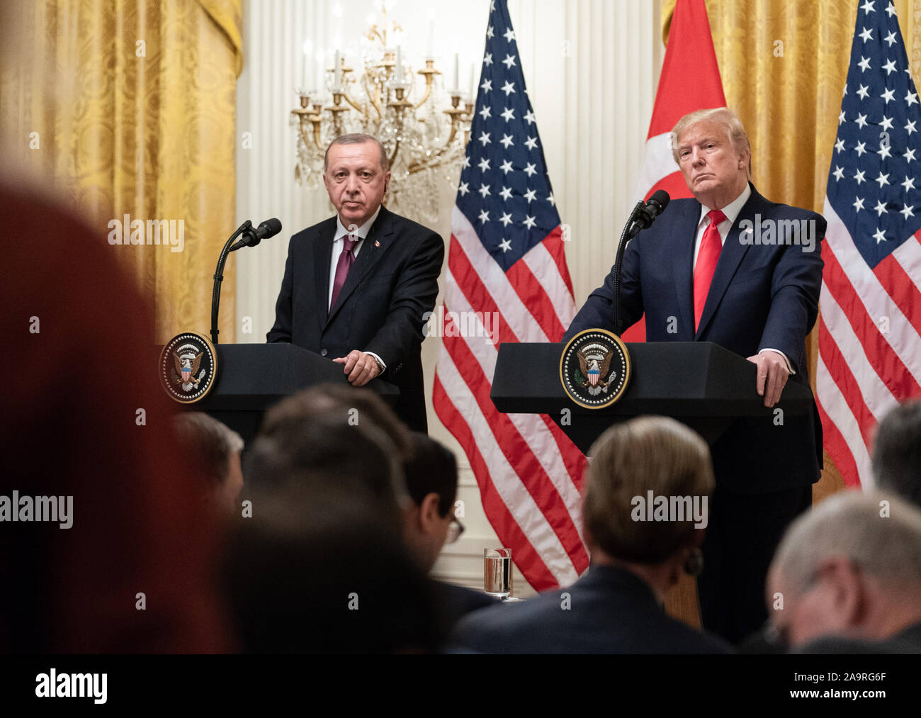 Le président Donald J. Trump participe à une conférence de presse conjointe avec le président turc Recep Erdogan Mercredi, Novembre 13, 2019, dans l'East Room de la Maison Blanche. Banque D'Images