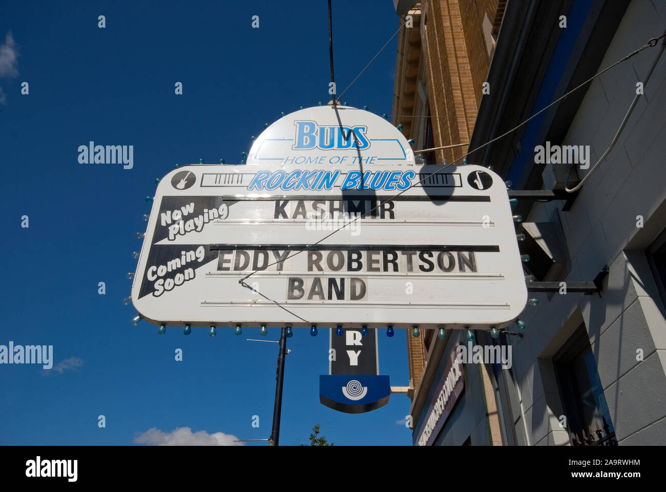 Signe de boutons (accueil de la Rockin Blues) à Broadway Avenue, Saskatoon, Saskatchewan, Canada Banque D'Images