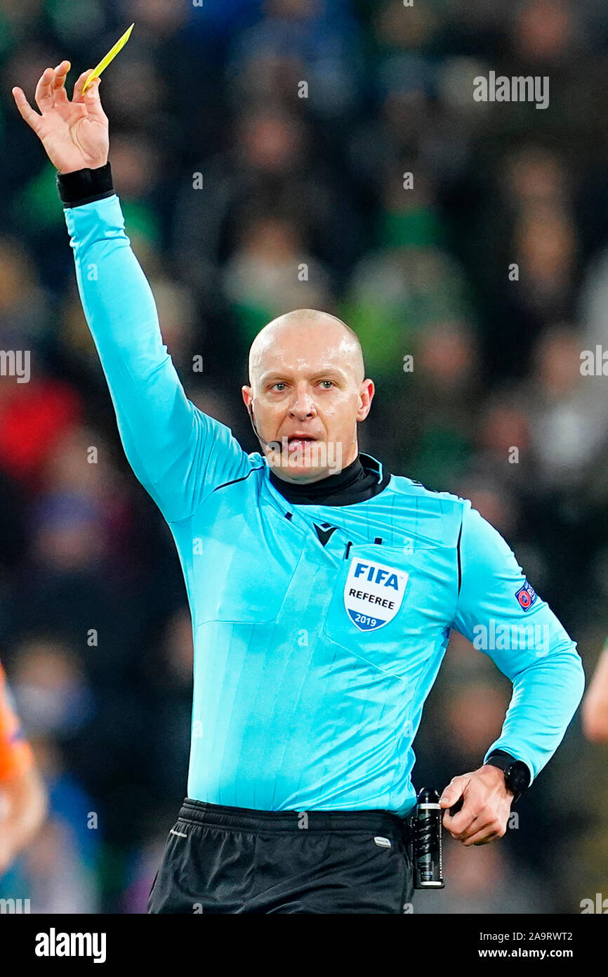 BELFAST, 16-11-2019 , Stade Windsor Park. Szymon arbitre Marciniak )(POL) au cours de l'Euro jeu Qualificatif d'Irlande -Pays-Bas 0-0. Banque D'Images